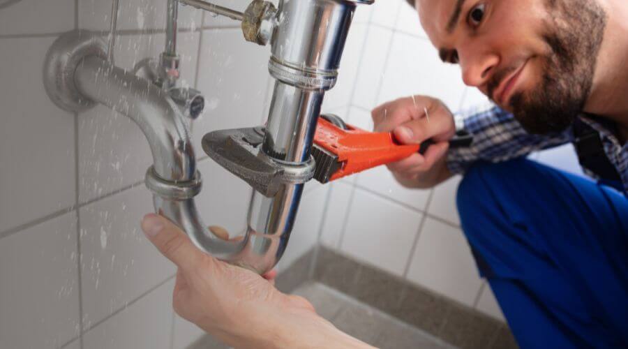 Professional same day plumber services in Leesburg, IN